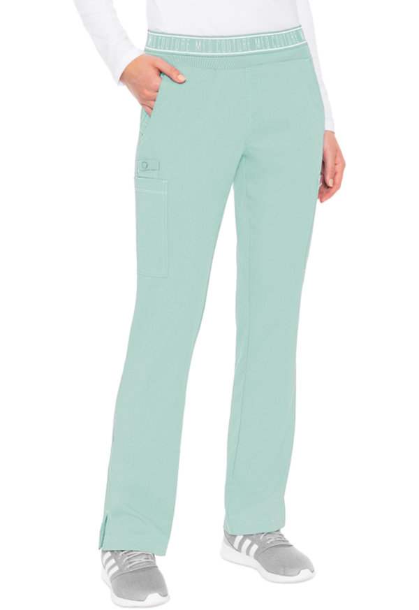 PANTALON MC7739   Corte Moderno con Bolsillos para Herramientas Médicas